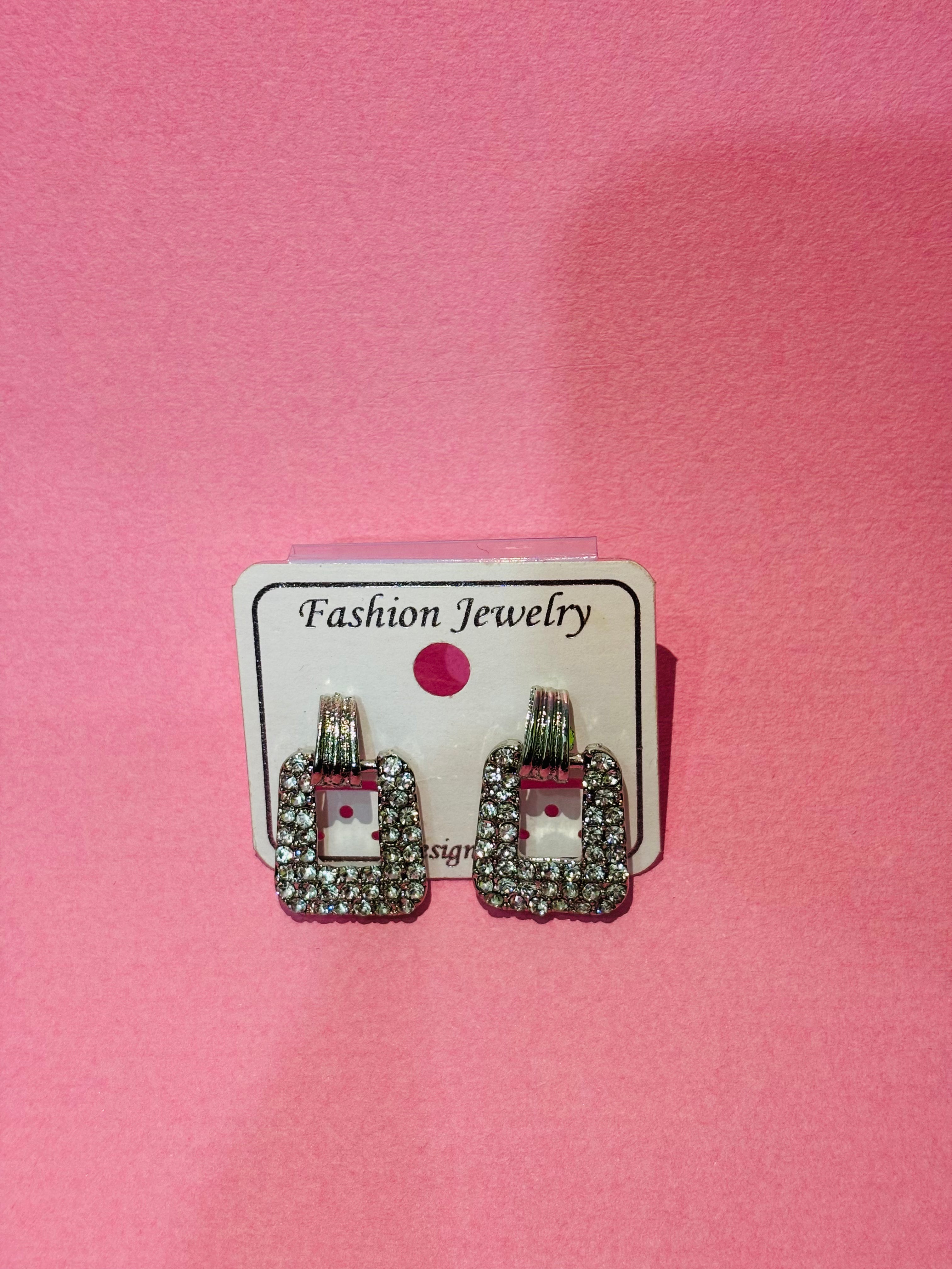 Urban Noor Exclusive 4-Piece Curation – Elegant Korean Style Studs & Long Tassel Earrings