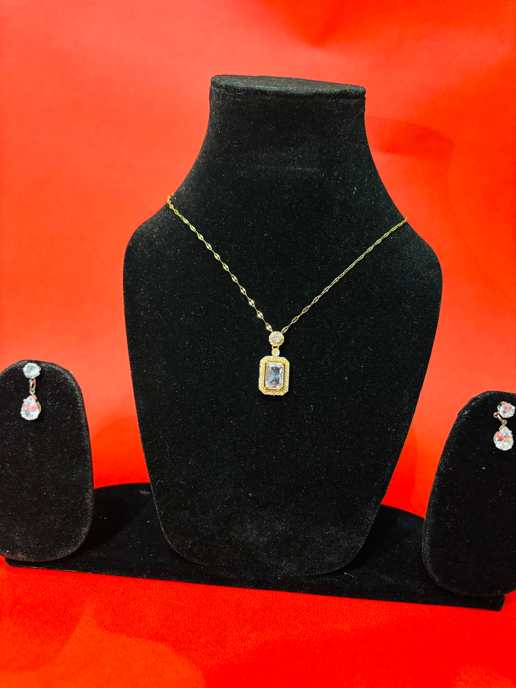 Premium Emerald Kundan & AD Stone Luxe Necklace Set