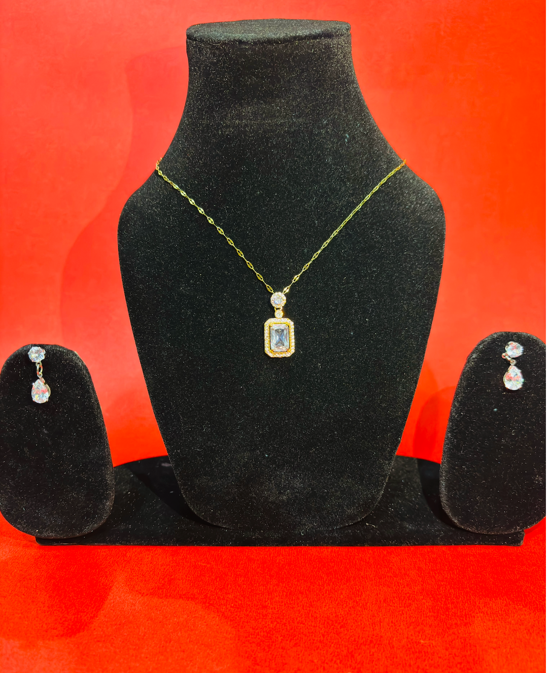 Premium Emerald Kundan & AD Stone Luxe Necklace Set